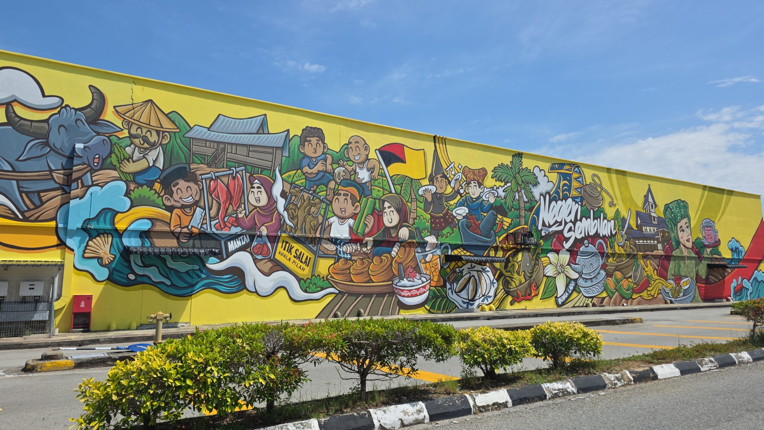 Biggest mural painting full wall at PD Waterfront