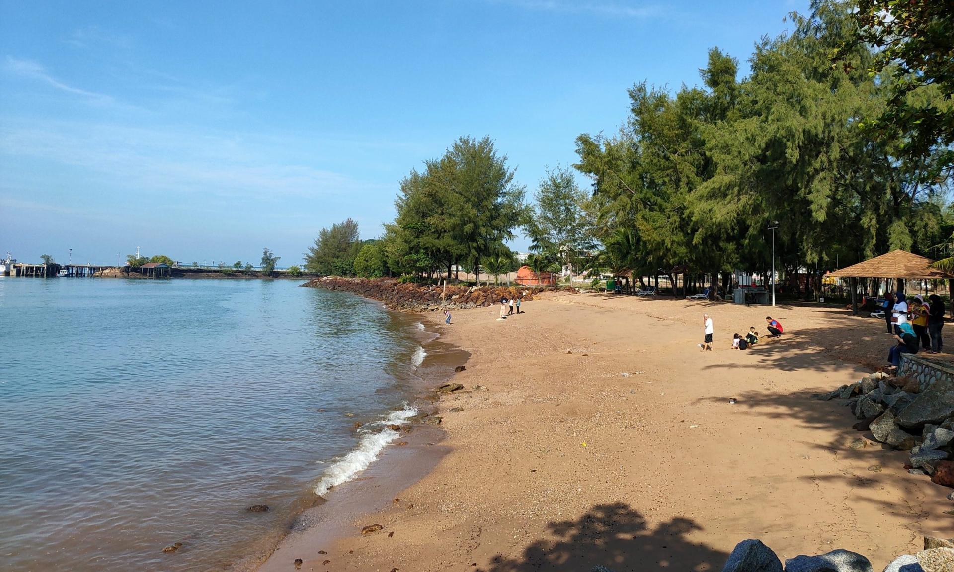 Families on the beach at PD Waterfront &mdash; family activities in Port Dickson